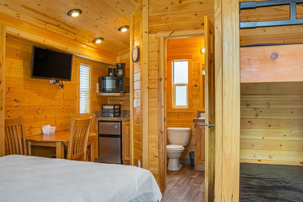 Long Beach Camping Resort Studio Cabin 5 Oceanview Bagian luar foto
